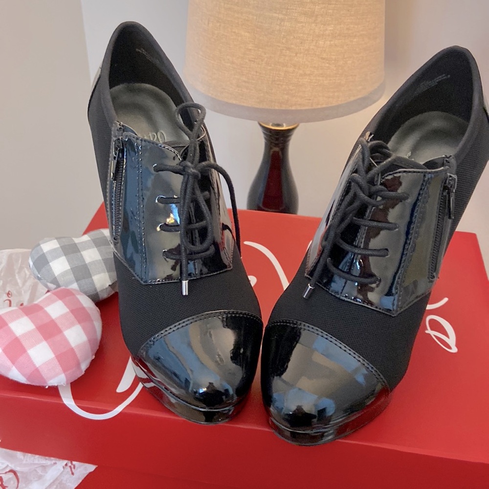 Size 8 Impo Platforms.